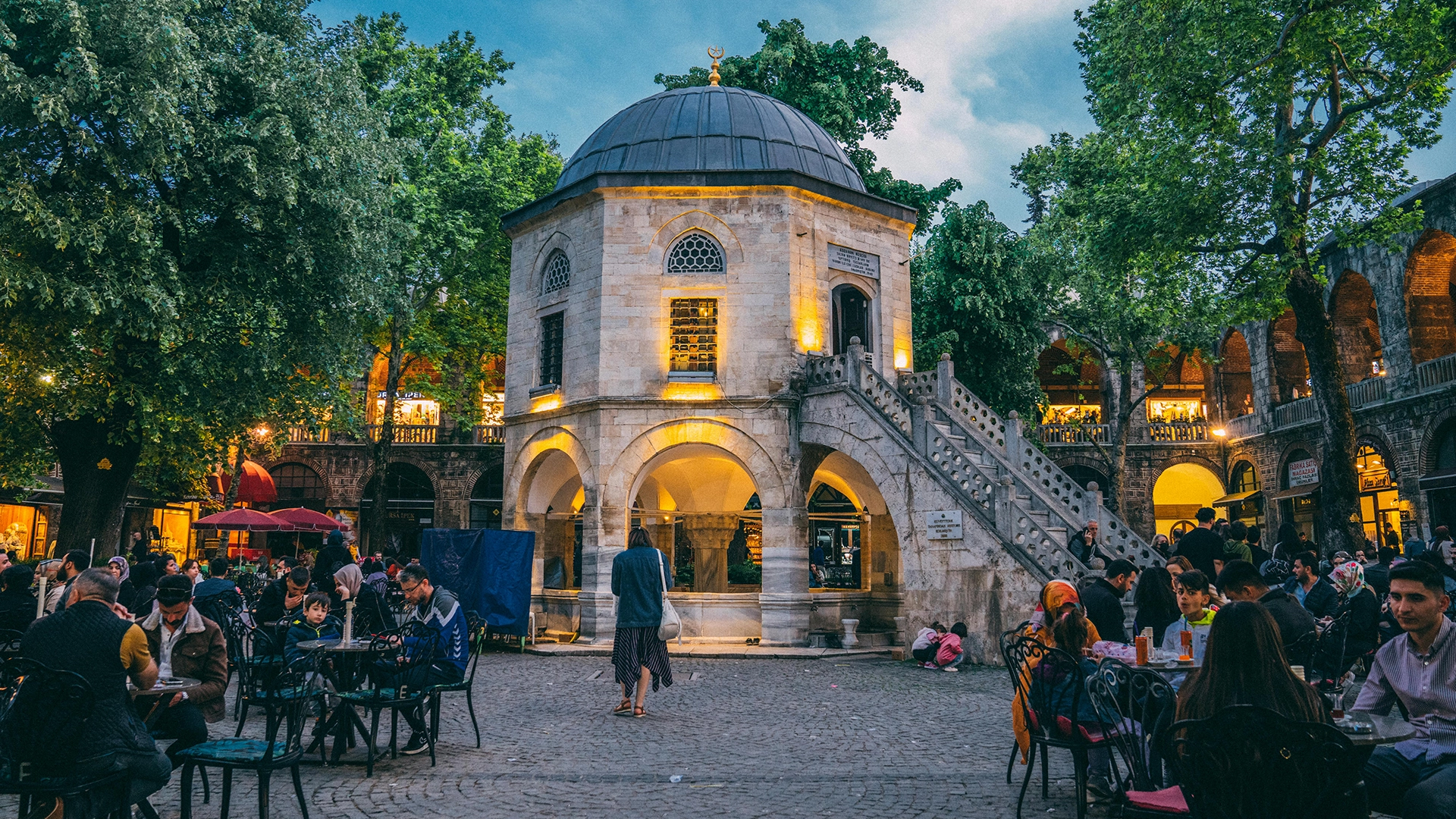 A Cultural Bridge from Ottoman Coffeehouses to New Gen Roasters